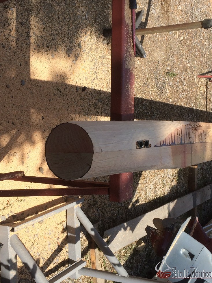 Realizzazione di un albero in legno di douglas di 15 e 9 metri
