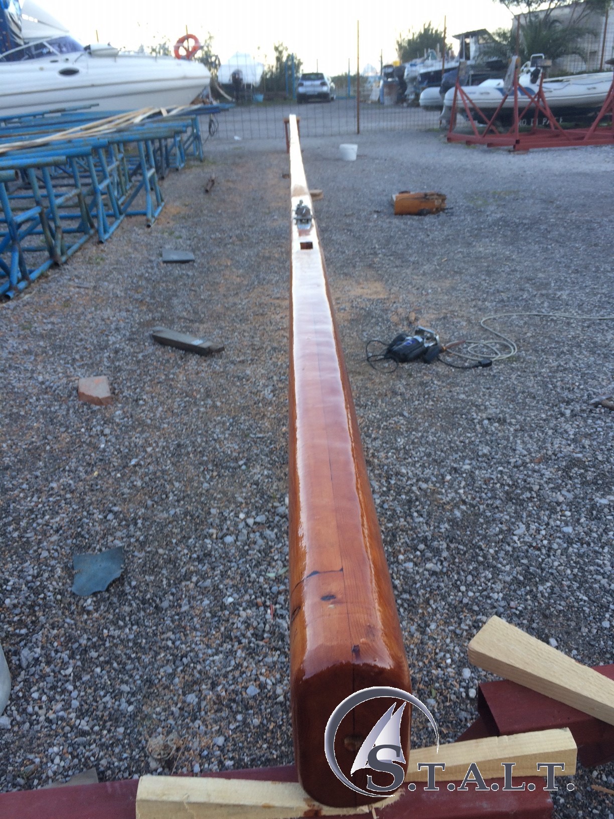 Realizzazione di un albero in legno di douglas di 15 metri