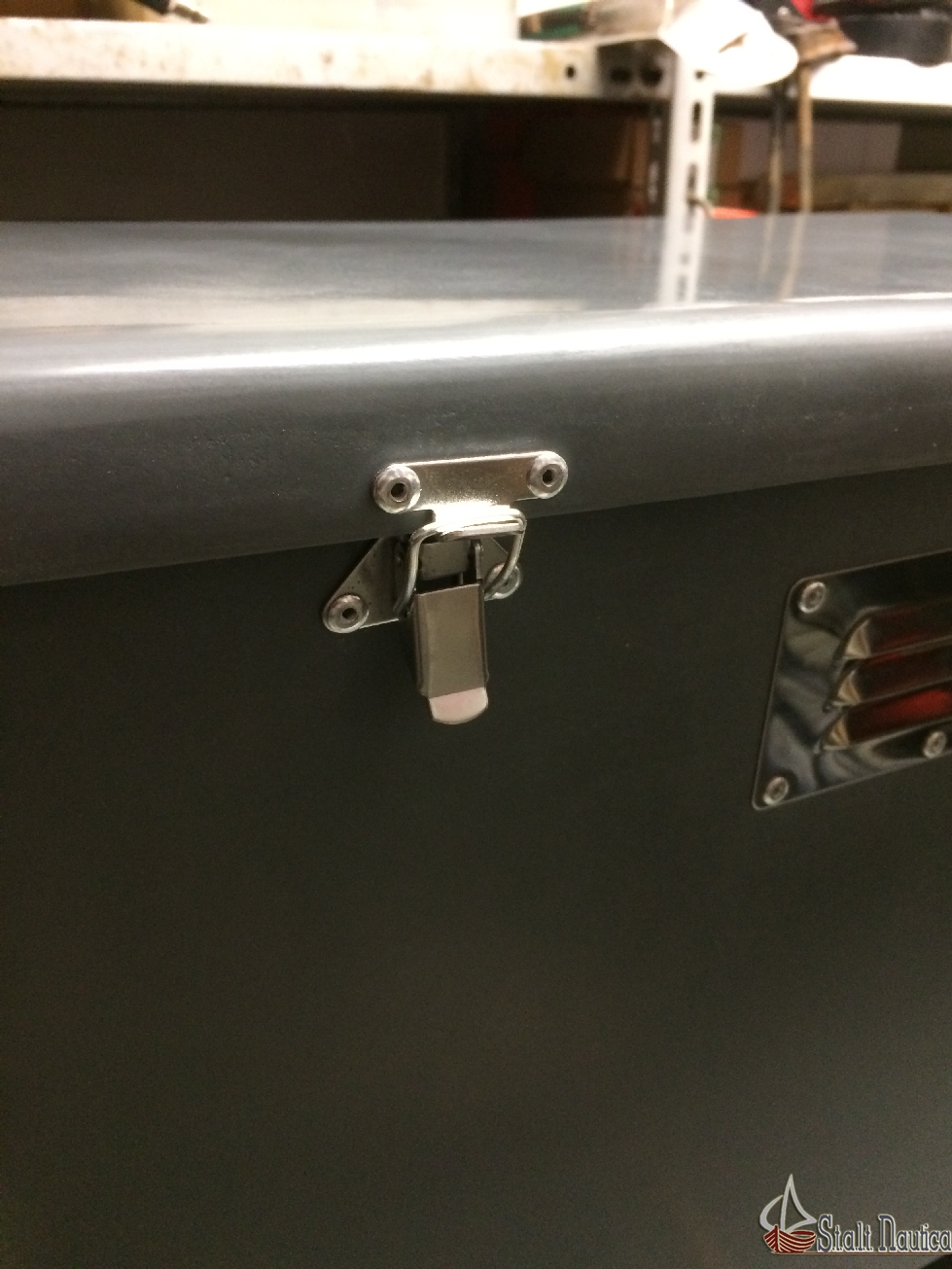 Realizzazione porta batterie per unità navale intermarine in vetroresina