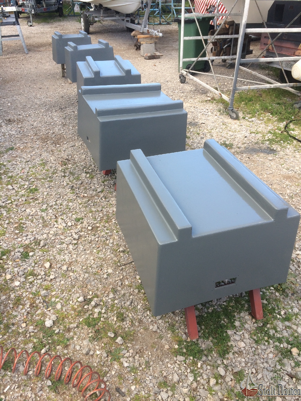 Realizzazione porta batterie per unità navale intermarine in vetroresina