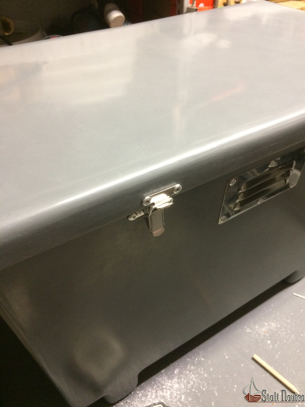 Realizzazione porta batterie per unità navale intermarine in vetroresina
