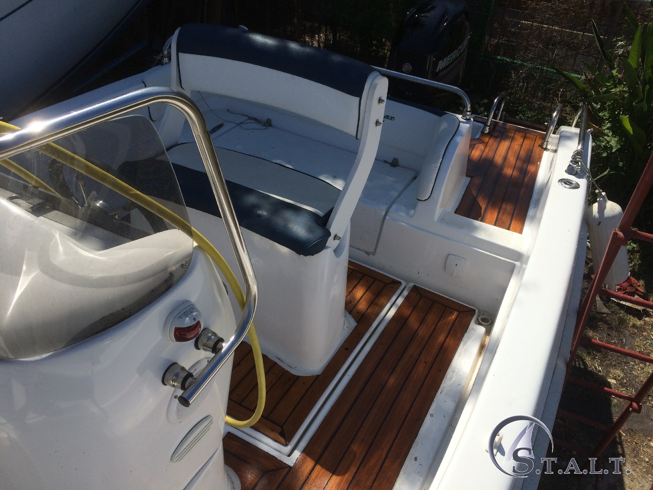 Installazione coperta in teak blumax