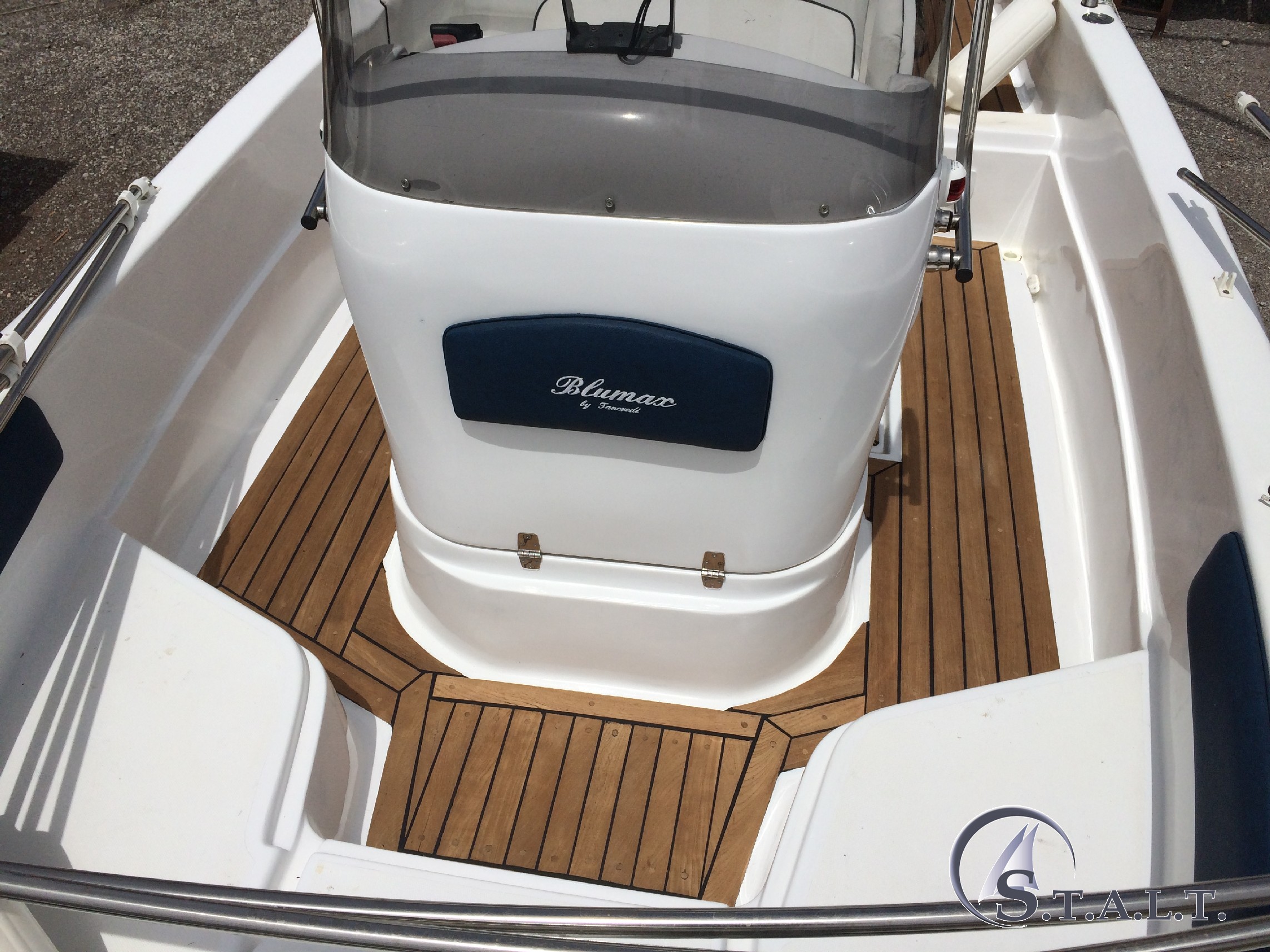 Installazione coperta in teak blumax