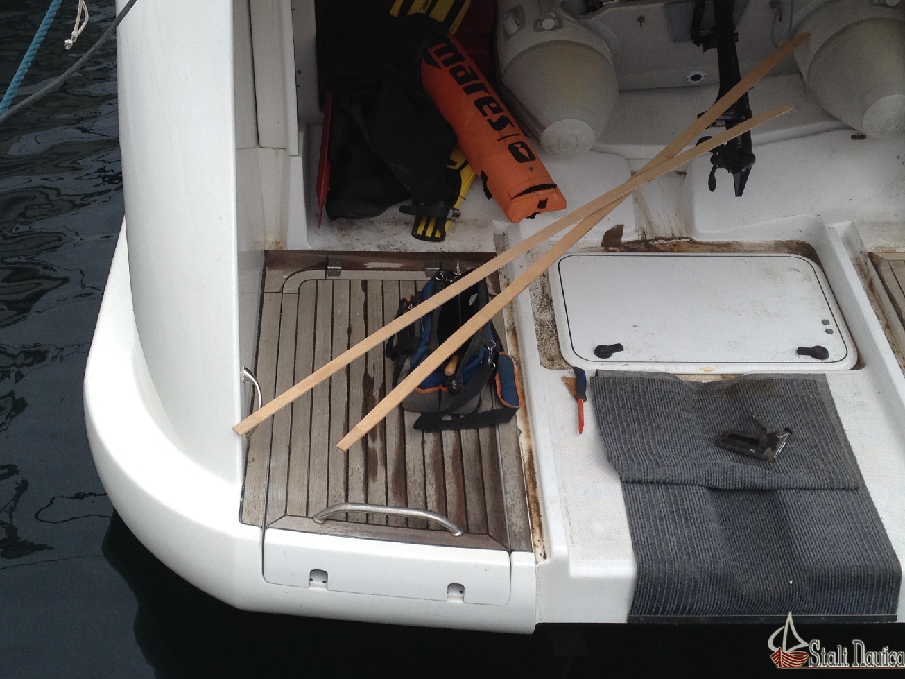 Realizzazione coperta in teak per un dellapasqua